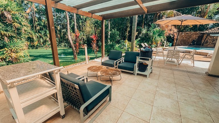 Casa 1726 - Casa com Trilha Exclusiva para a Praia + Área Go