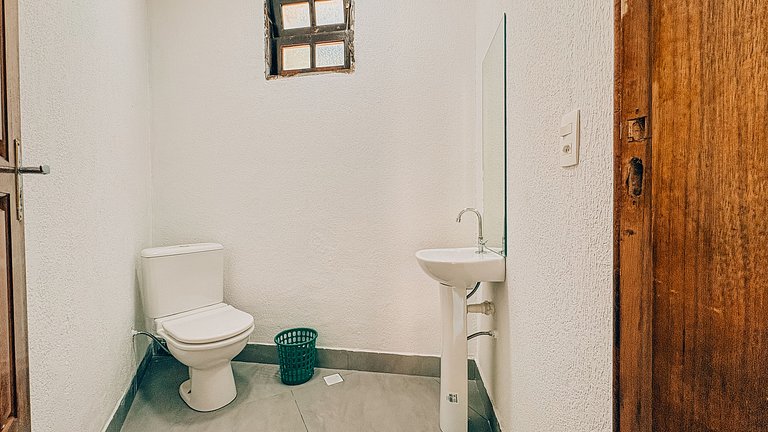 Casa à venda com 4 dormitórios | Guaratuba, Bertioga SP