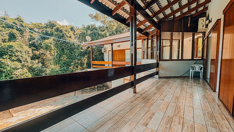 Casa à venda com 4 dormitórios | Guaratuba, Bertioga SP