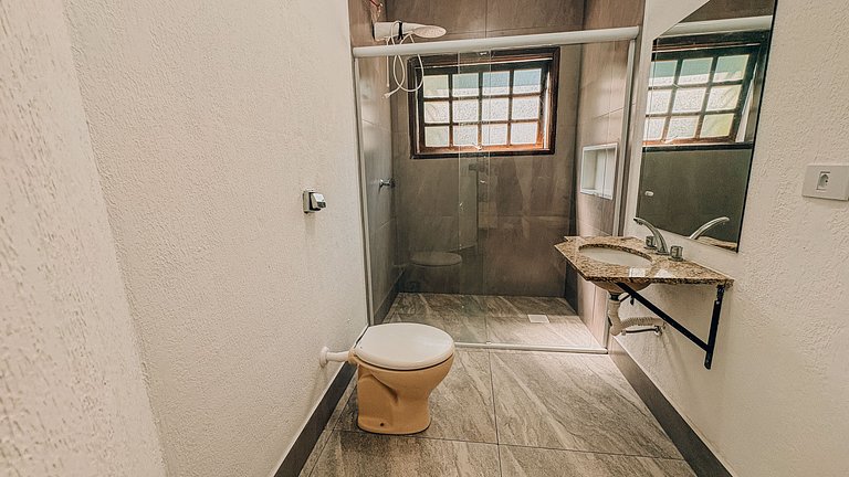 Casa à venda com 4 dormitórios | Guaratuba, Bertioga SP