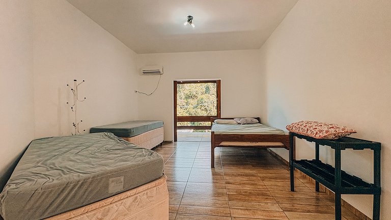 Casa à venda com 4 dormitórios | Guaratuba, Bertioga SP