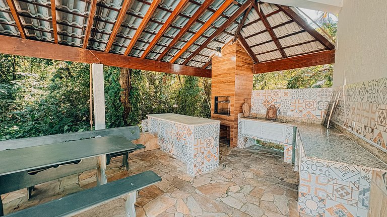 Casa à venda com 4 dormitórios | Guaratuba, Bertioga SP