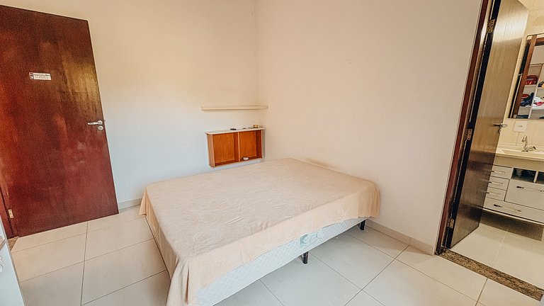 Casa 1926 - Casa com pé direito duplo, muita luz natural e p