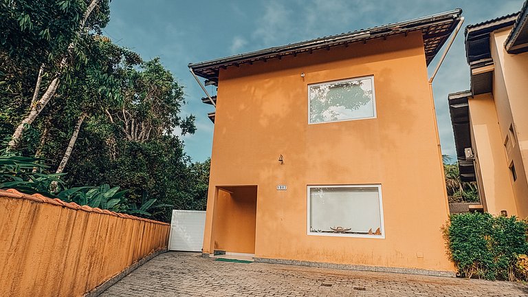 Casa à venda com 3 suítes | Guaratuba, Bertioga SP