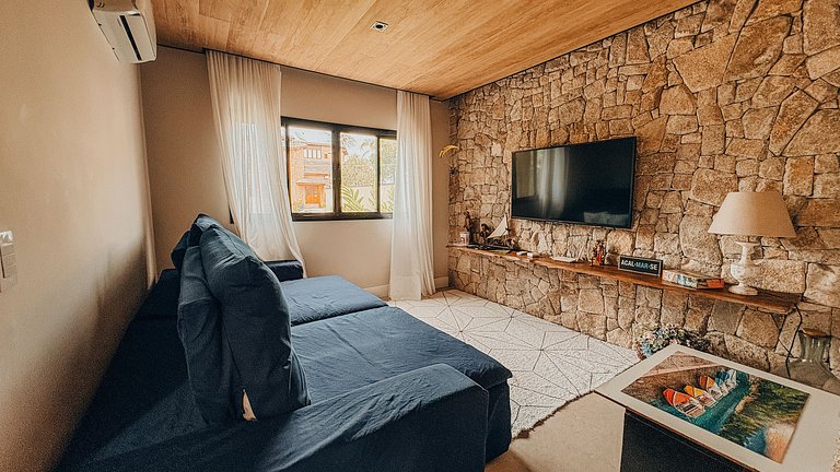 Casa 2426 - Sofisticação entre a natureza, com piscina aquec