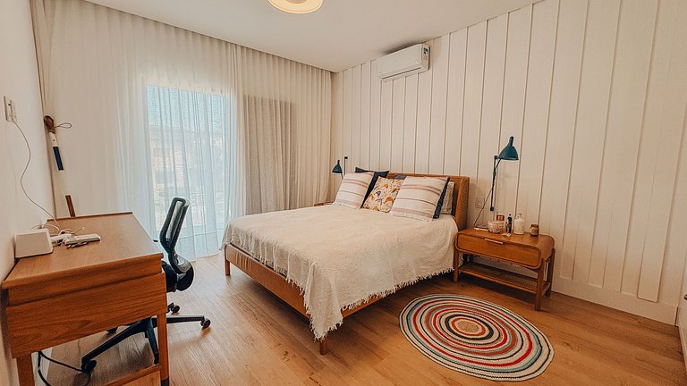 Casa 2426 - Sofisticação entre a natureza, com piscina aquec