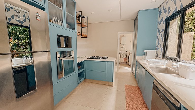 Casa 2426 - Sofisticação entre a natureza, com piscina aquec