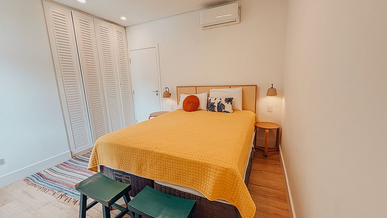 Casa 2426 - Sofisticação entre a natureza, com piscina aquec