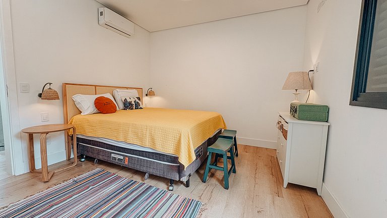 Casa 2426 - Sofisticação entre a natureza, com piscina aquec