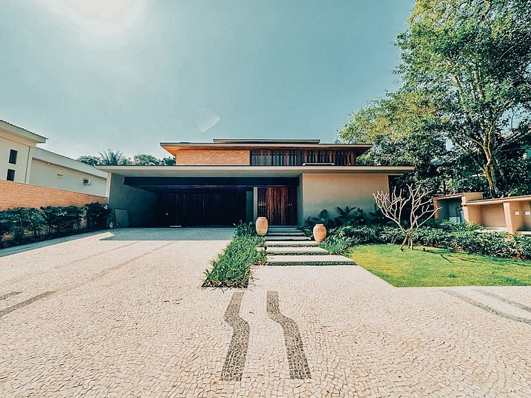 Casa 5124 - Novíssima, 5 suítes na melhor localização da Riv