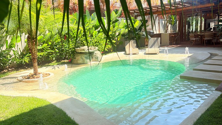 Casa 2526 - Piscina orgânica aquecida e 5 suítes na Riviera