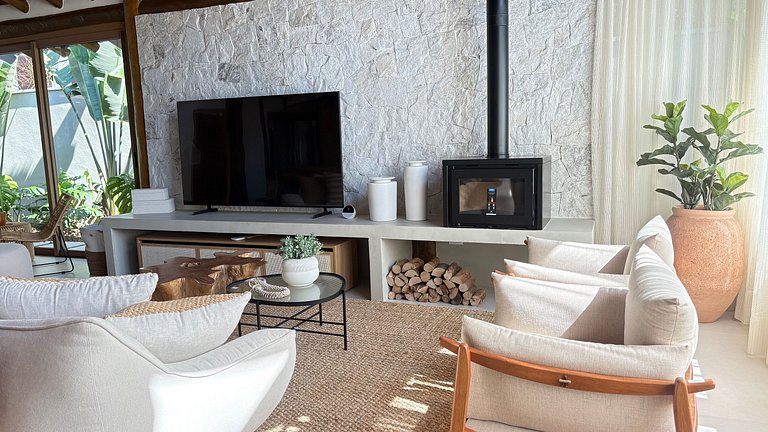 Casa 2526 - Piscina orgânica aquecida e 5 suítes na Riviera