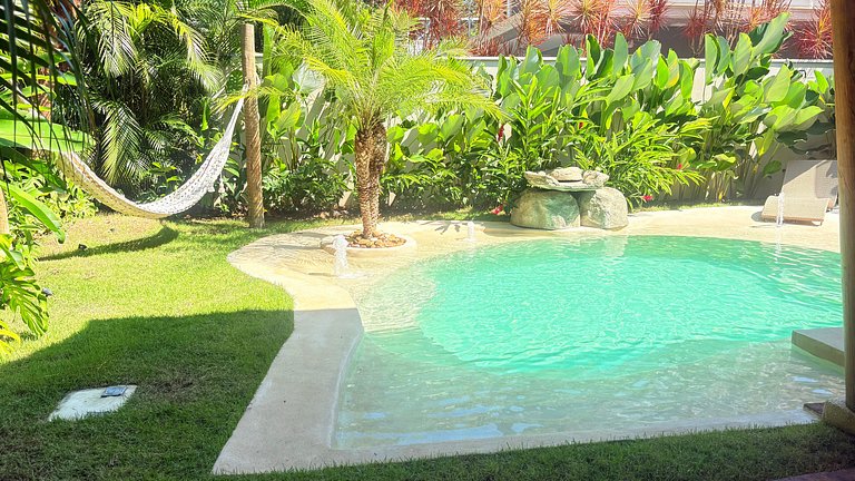 Casa 2526 - Piscina orgânica aquecida e 5 suítes na Riviera