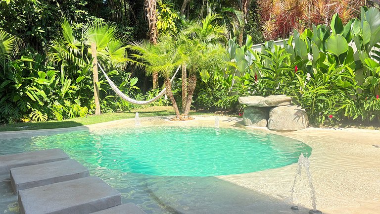 Casa 2526 - Piscina orgânica aquecida e 5 suítes na Riviera