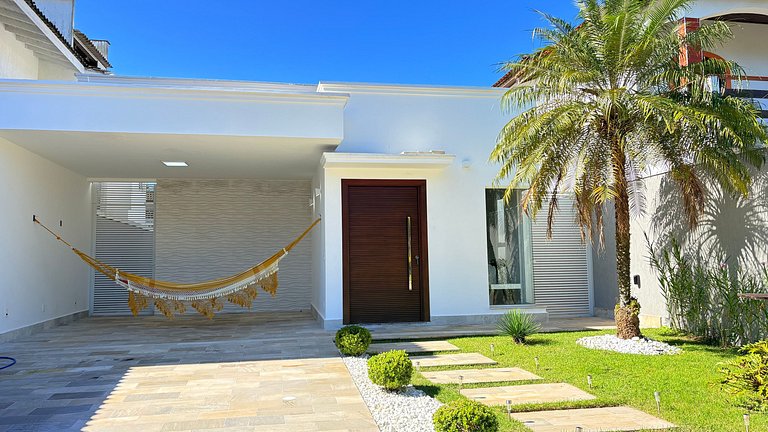 Casa com piscina a 100 m da praia | Praia de Guaratuba