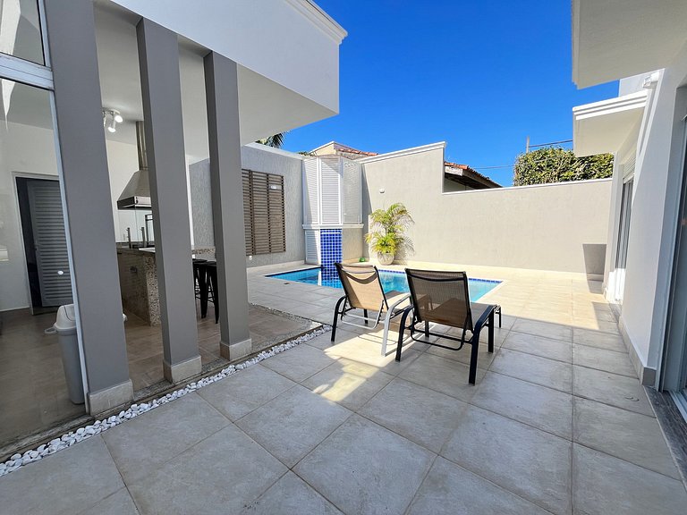 Casa 2826 | Térrea • Até 7 pessoas • Praia de Guaratuba (SP)