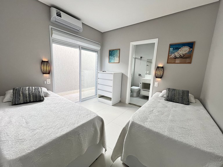 Casa com piscina a 100 m da praia | Praia de Guaratuba
