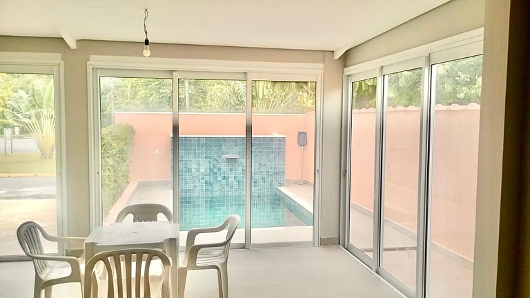 Casa 1626 | 3 dormitórios • 140 m² construídos • Praia de Gu