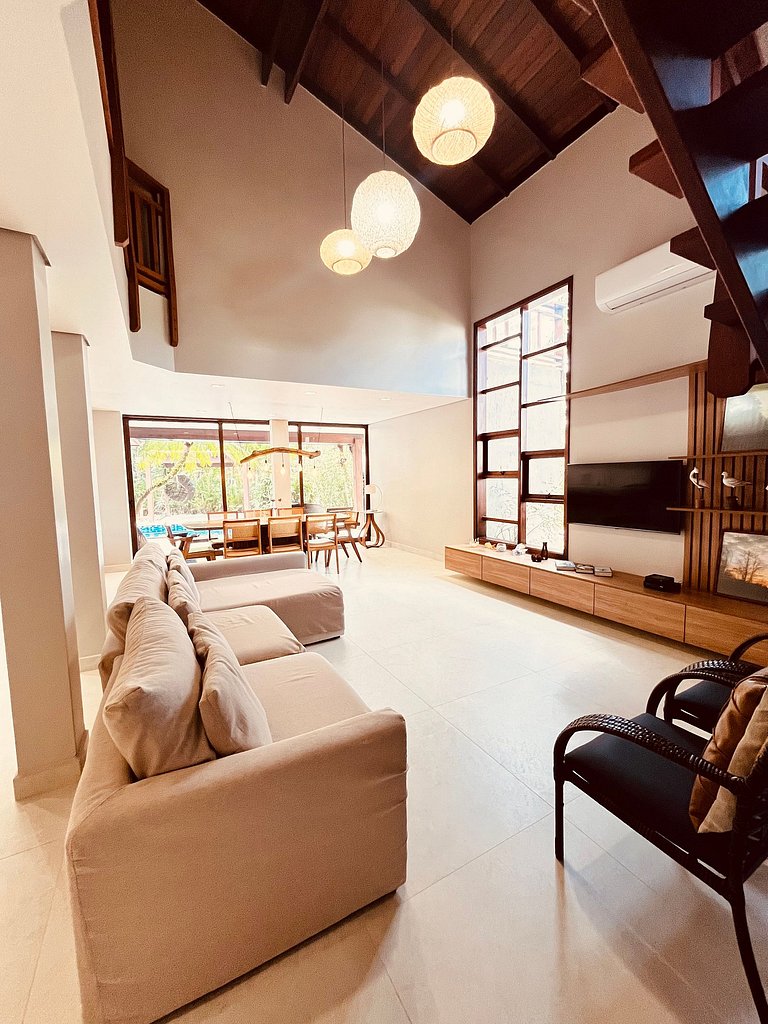 Casa 3826 – Nova, linda e saída para praia.