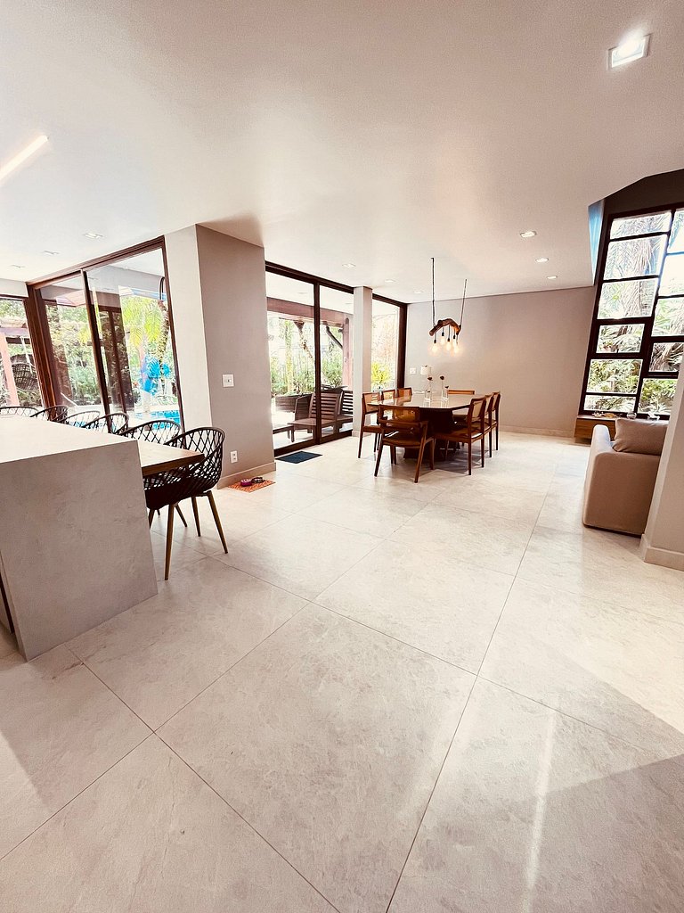 Casa 3826 – Nova, linda e saída para praia.
