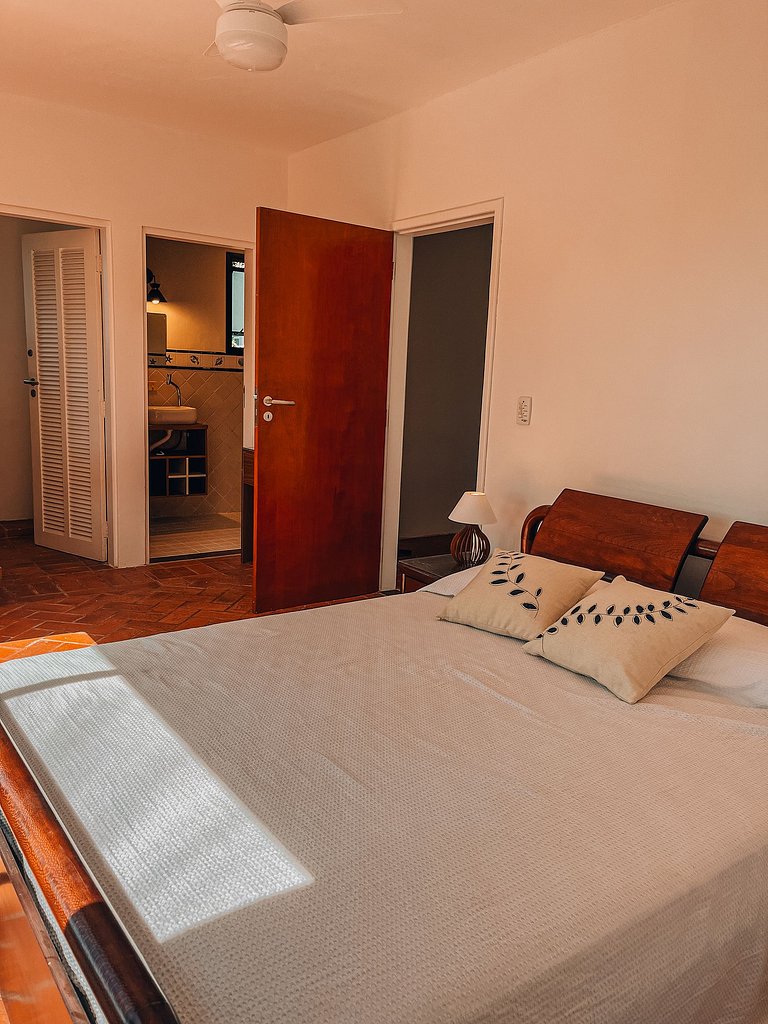 Casa pé na areia com 4 suítes | Guaratuba, Bertioga SP