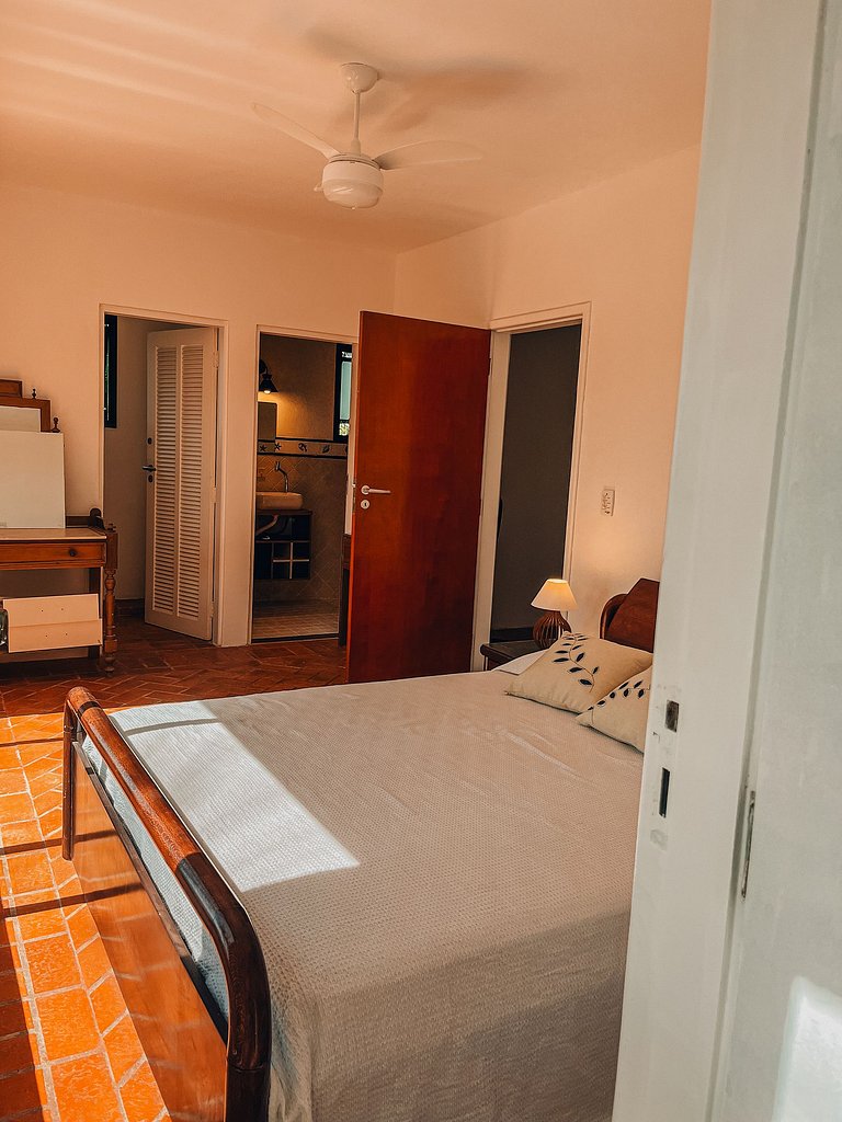 Casa pé na areia com 4 suítes | Guaratuba, Bertioga SP