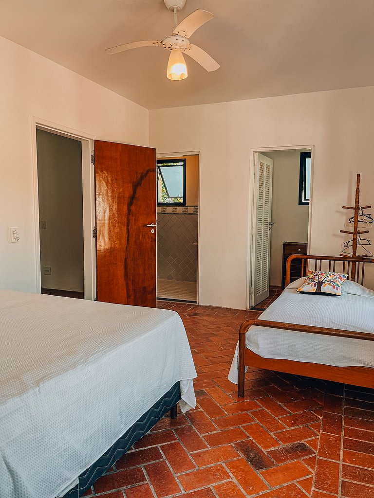 Casa pé na areia com 4 suítes | Guaratuba, Bertioga SP