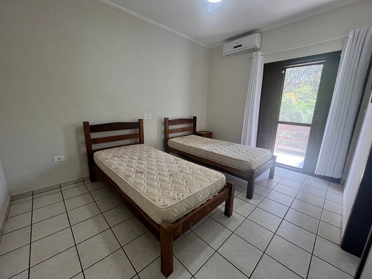 Casa 3326 | 60 m da praia • 5 suítes • Até 12 pessoas • Prai