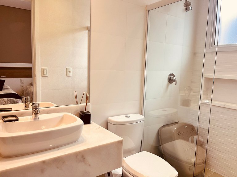 Casa 4226 | • 5 suítes •Piscina aquecida• Até 11 pessoas • R