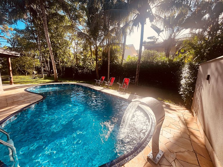 Casa 4426 | 300 m da praia • Piscina aquecida • Até 15 pesso
