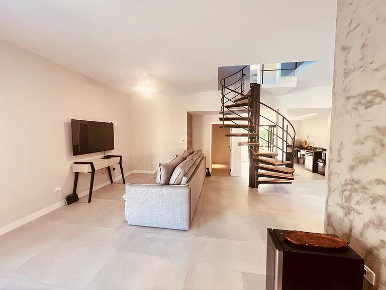 Casa 4426 | 300 m da praia • Piscina aquecida • Até 15 pesso