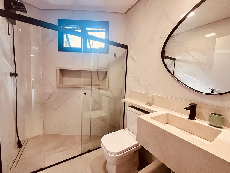 Casa 4426 | 300 m da praia • Piscina aquecida • Até 15 pesso
