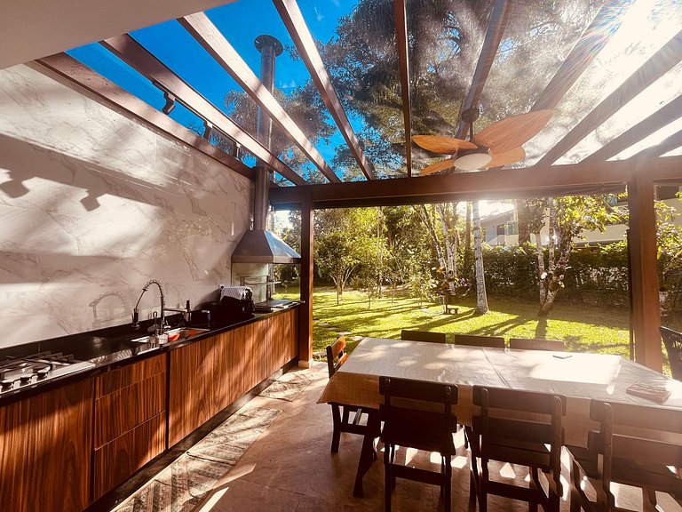 Casa 4426 | 300 m da praia • Piscina aquecida • Até 15 pesso