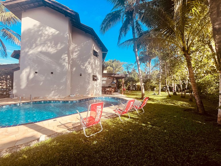 Casa 4426 | 300 m da praia • Piscina aquecida • Até 15 pesso